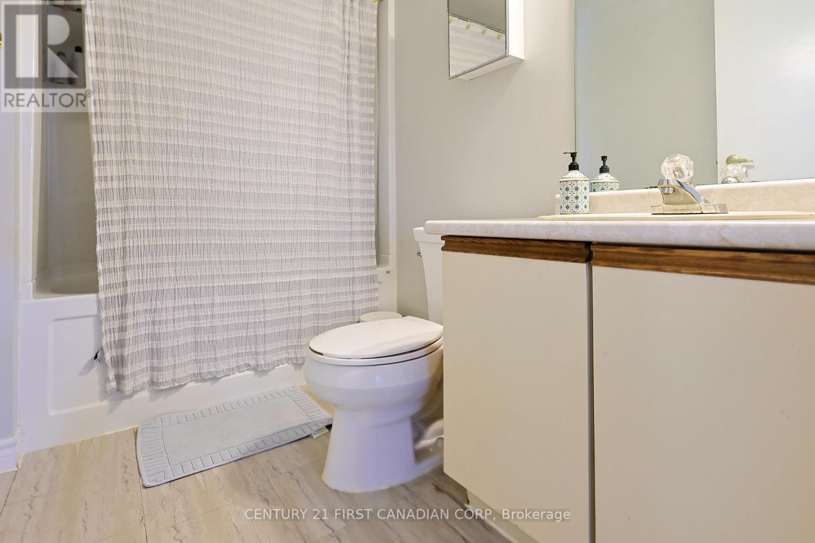 215 - 15 Jacksway Crescent, London North (North G), ON - Indoor Photo Showing Bathroom