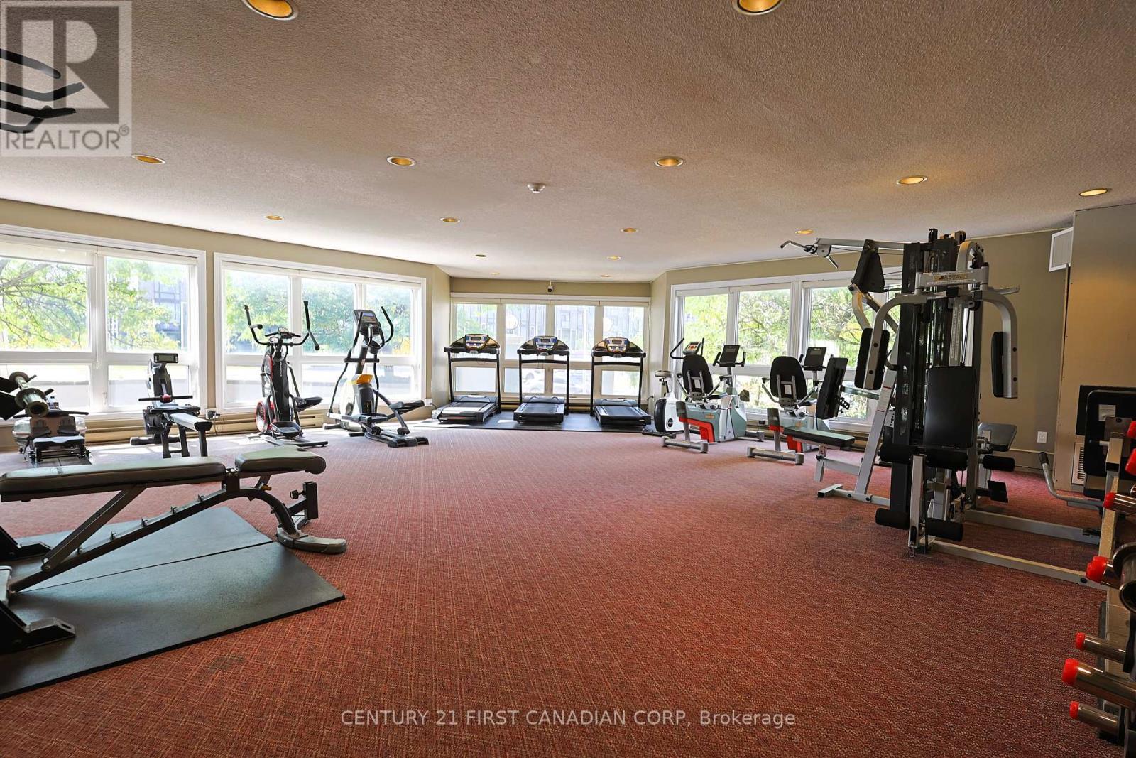 215 - 15 Jacksway Crescent, London North (North G), ON - Indoor Photo Showing Gym Room