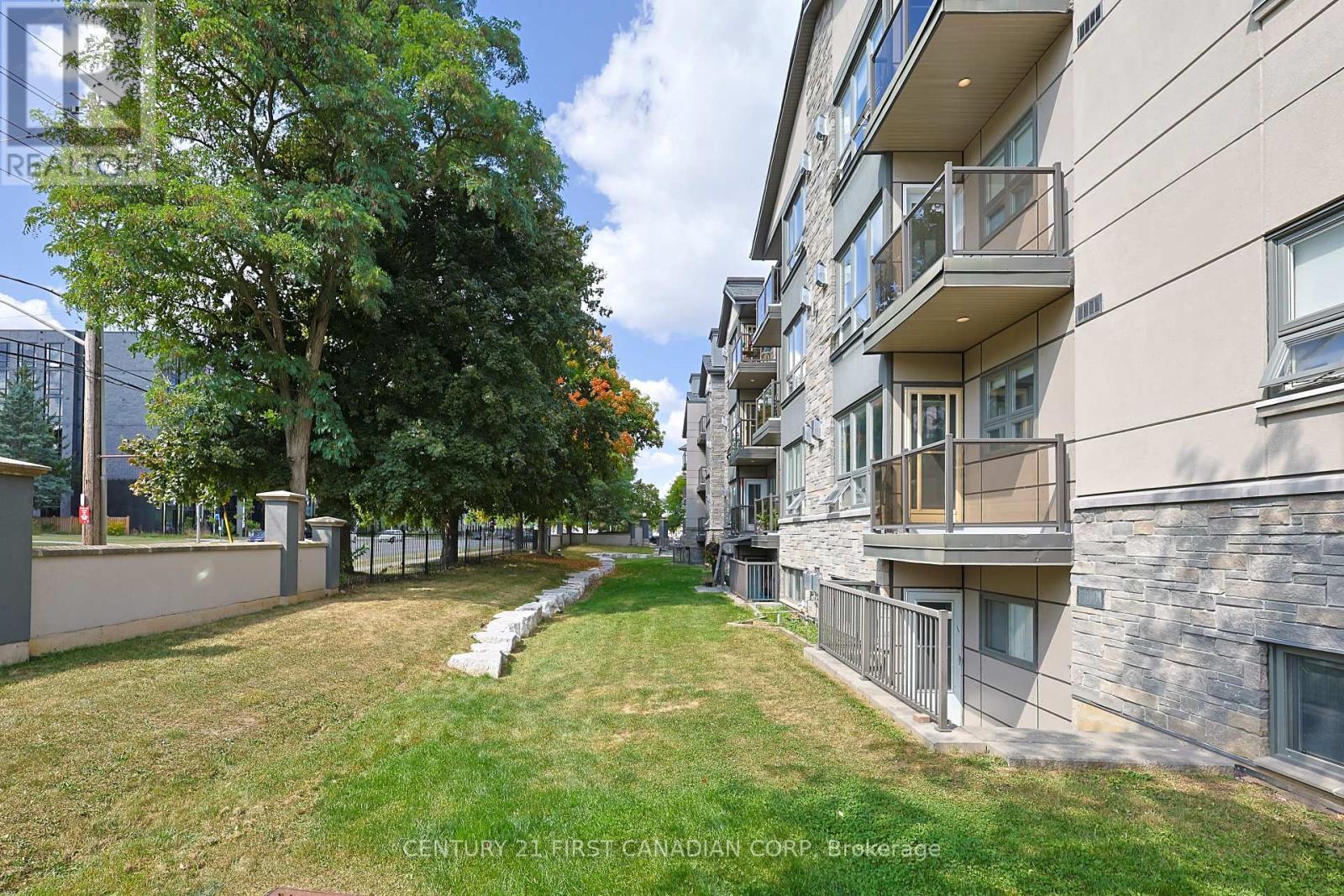 215 - 15 Jacksway Crescent, London North (North G), ON - Outdoor With Balcony