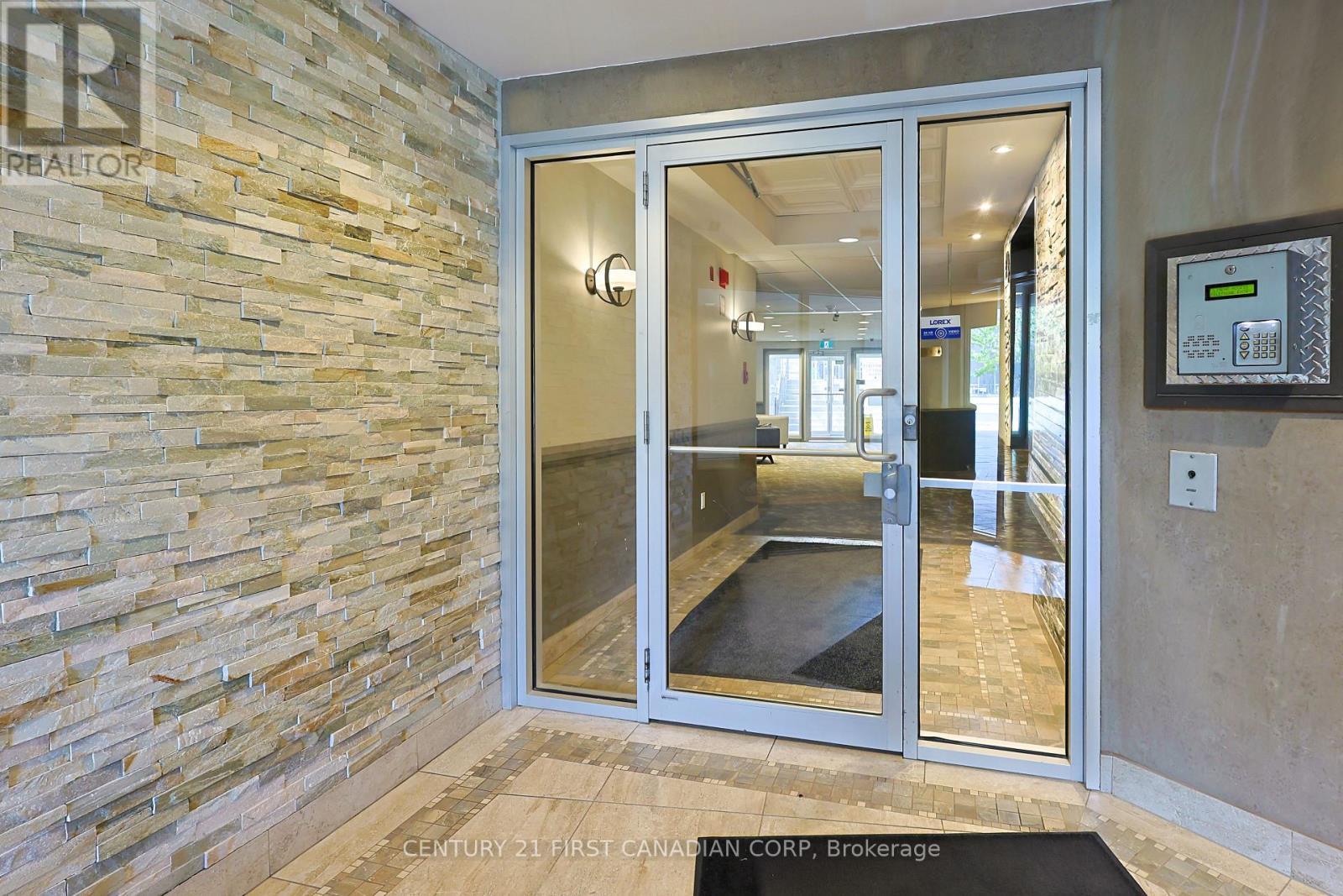 215 - 15 Jacksway Crescent, London North (North G), ON - Photo Showing Other Room