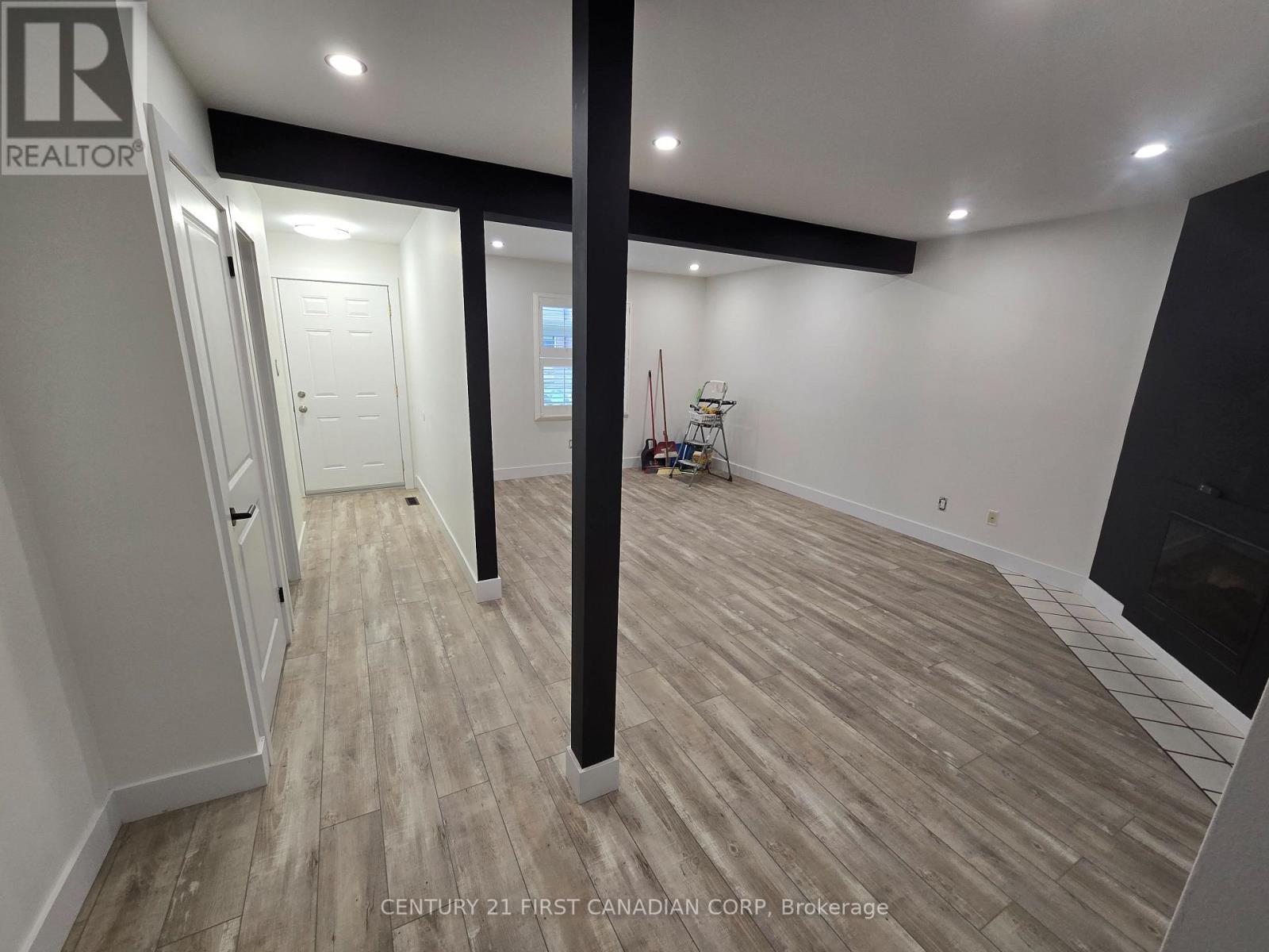 1 - 1294 Byron Baseline Road, London South (South K), ON - Indoor Photo Showing Other Room