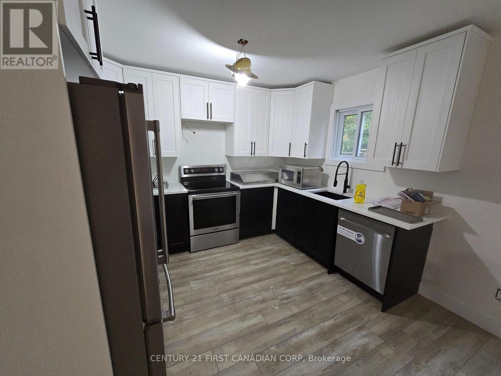 1 - 1294 Byron Baseline Road, London South (South K), ON - Indoor Photo Showing Kitchen