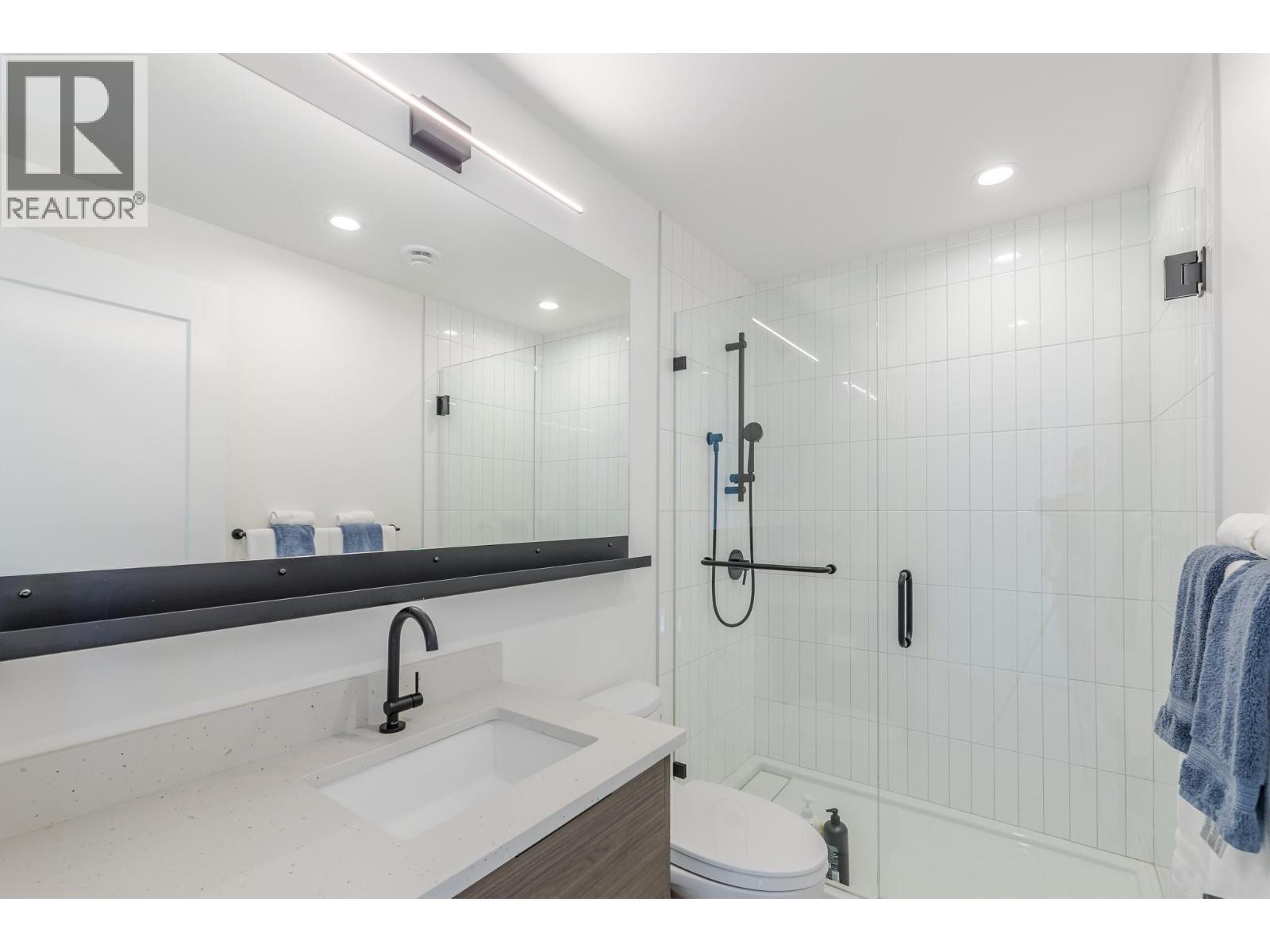 3240 Landry Crescent, Summerland, BC - Indoor Photo Showing Bathroom