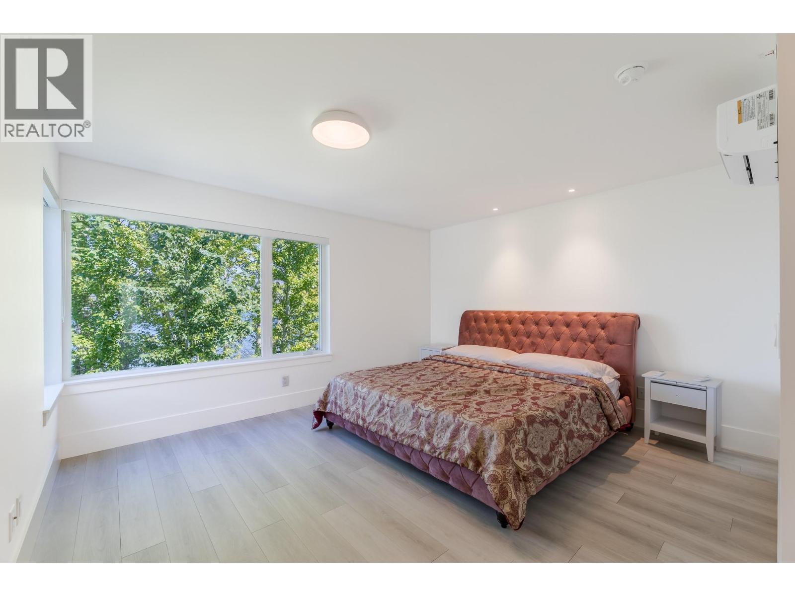 3240 Landry Crescent, Summerland, BC - Indoor Photo Showing Bedroom