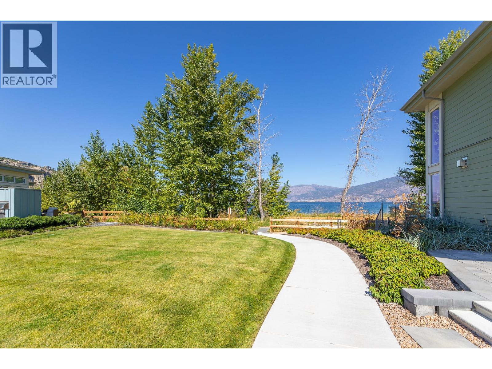 3240 Landry Crescent, Summerland, BC - Outdoor