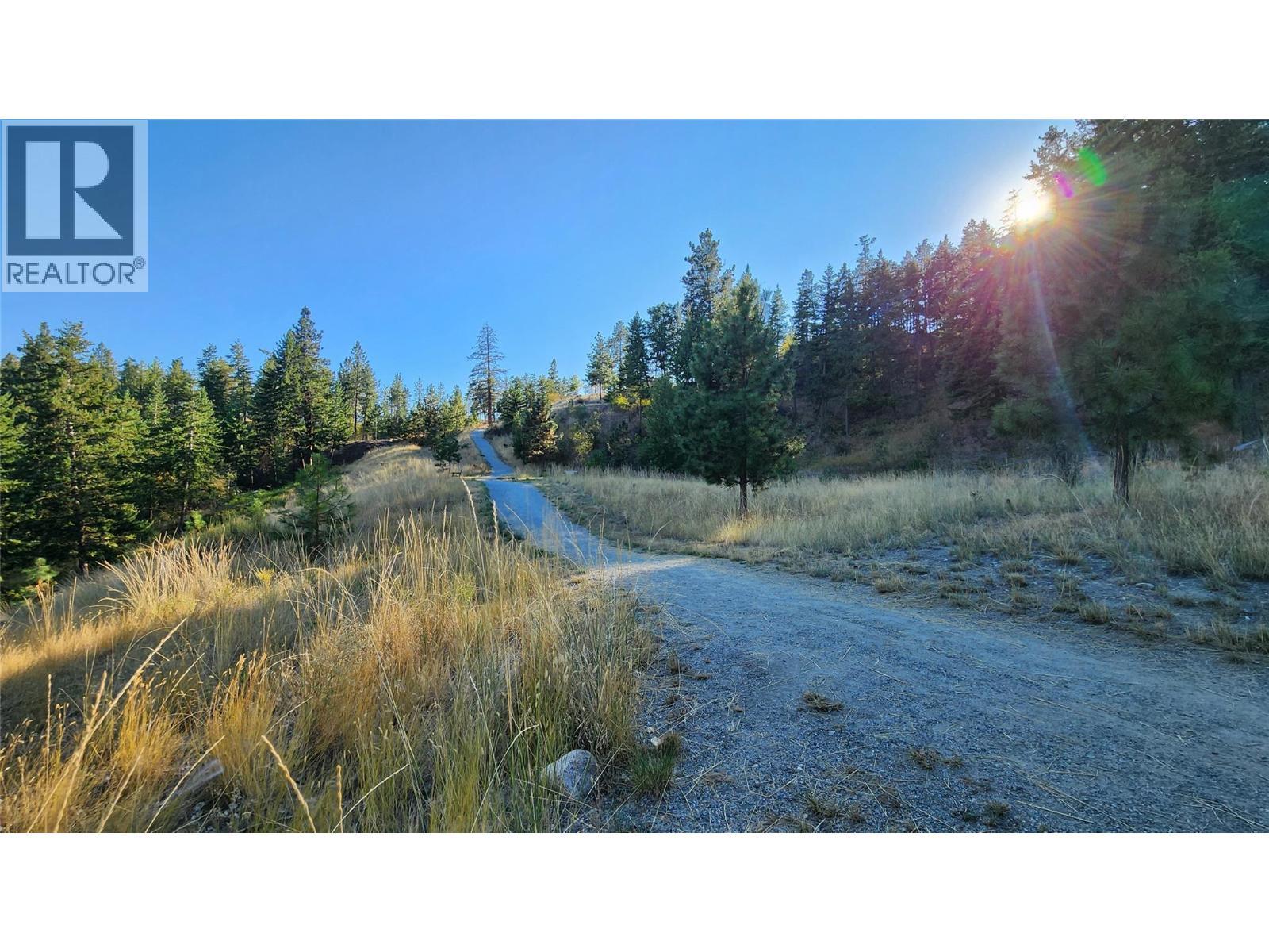 HIKING - Steps to Mt. Boucherie Trail Network - 3065 Lakeview Cove Road, West Kelowna, BC - Outdoor With View