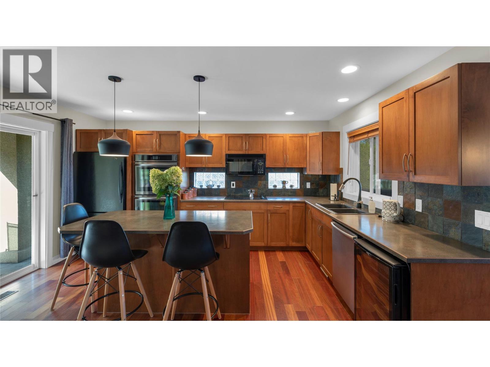 MAIN FLOOR - Kitchen - 3065 Lakeview Cove Road, West Kelowna, BC - Indoor Photo Showing Kitchen With Double Sink