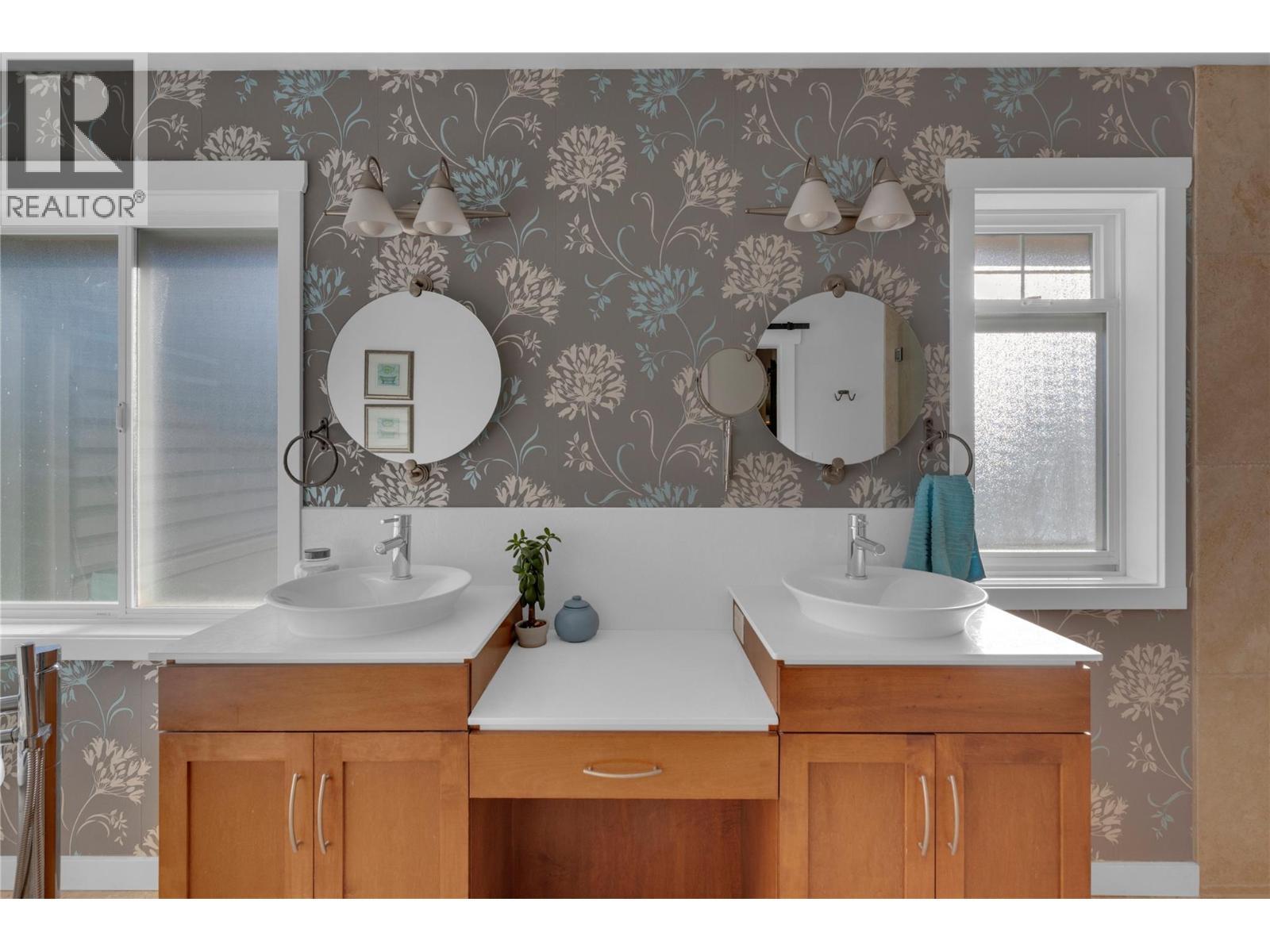 MAIN FLOOR - Primary Ensuite Bath - 3065 Lakeview Cove Road, West Kelowna, BC - Indoor Photo Showing Bathroom