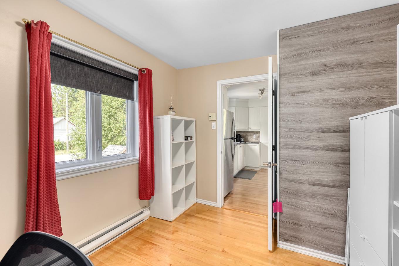 Bureau - 161 Rue St-Paul, Saint-Côme, QC - Indoor