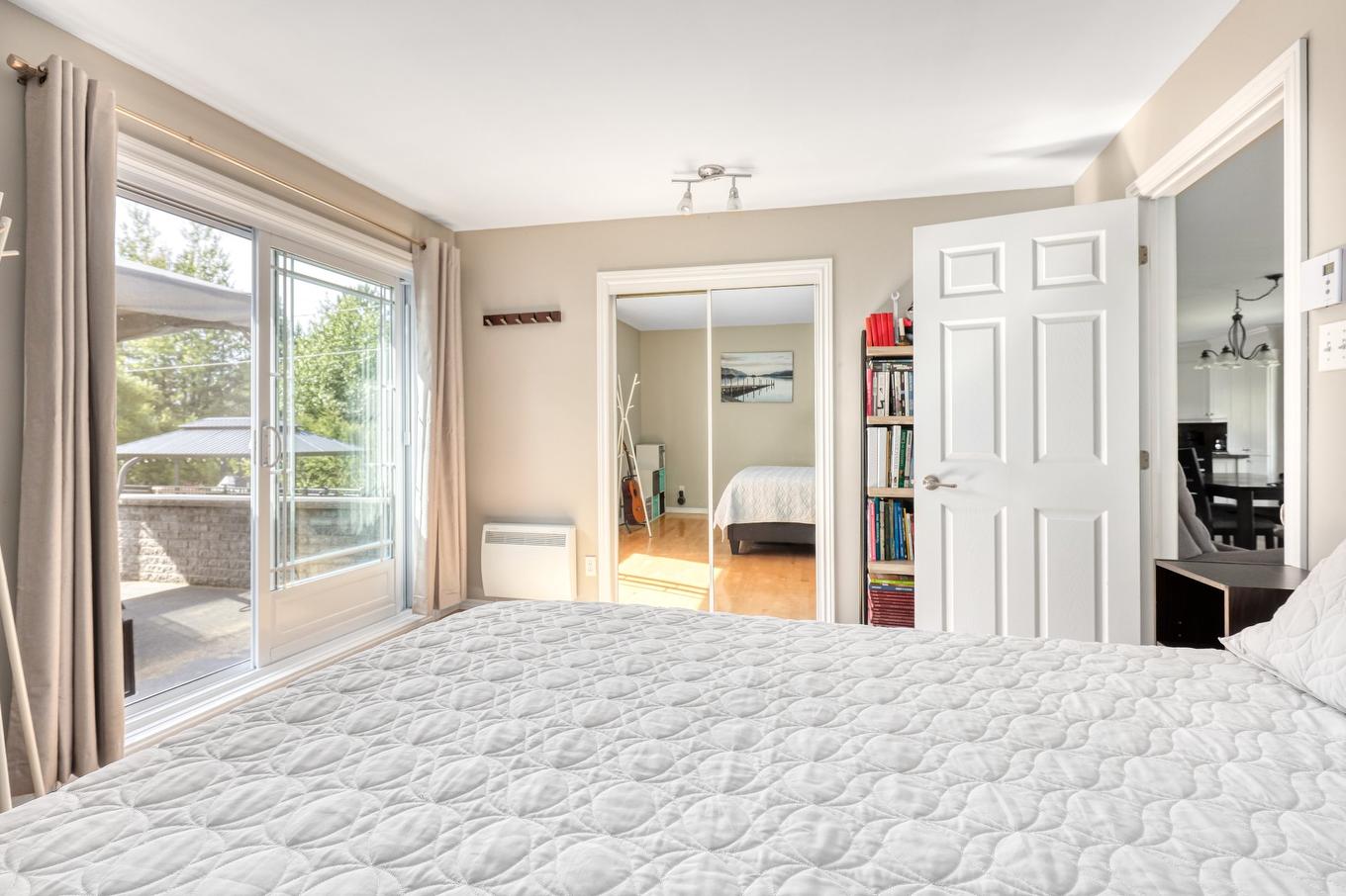 Chambre à coucher principale - 161 Rue St-Paul, Saint-Côme, QC - Indoor Photo Showing Bedroom