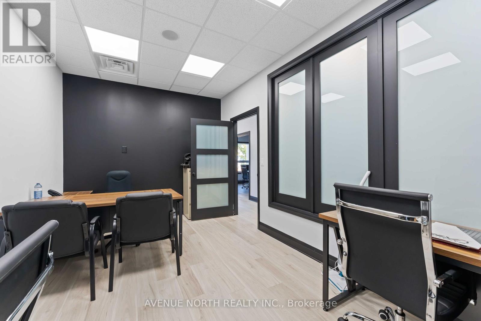 A1 - 2285 St. Laurent Boulevard, Ottawa, ON