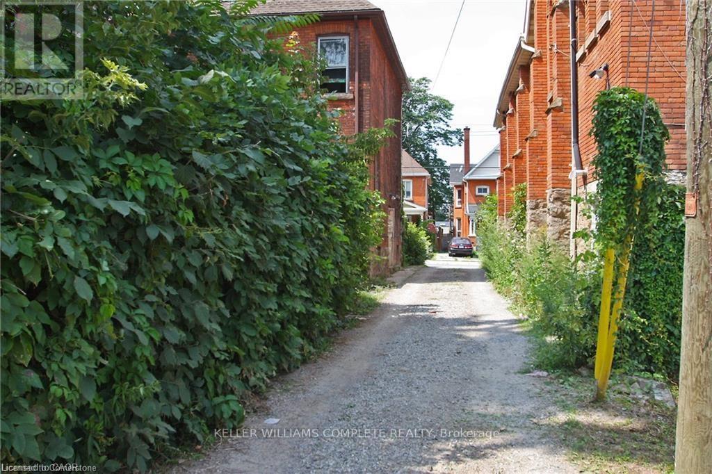 2 - 590 Main Street E, Hamilton, ON - Outdoor