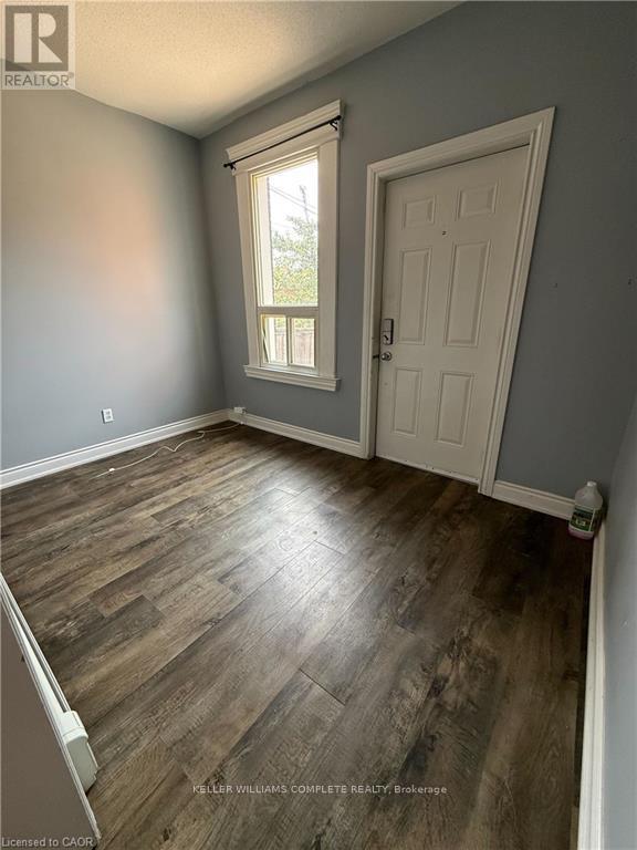 2 - 590 Main Street E, Hamilton, ON - Indoor Photo Showing Other Room