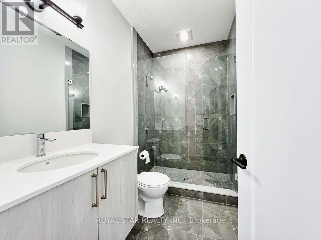 38 Charles Currie Crescent, Erin, ON - Indoor Photo Showing Bathroom