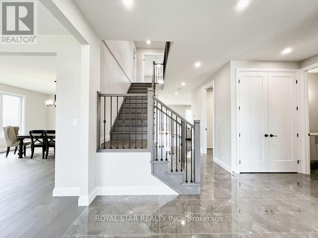 38 Charles Currie Crescent, Erin, ON - Indoor Photo Showing Other Room