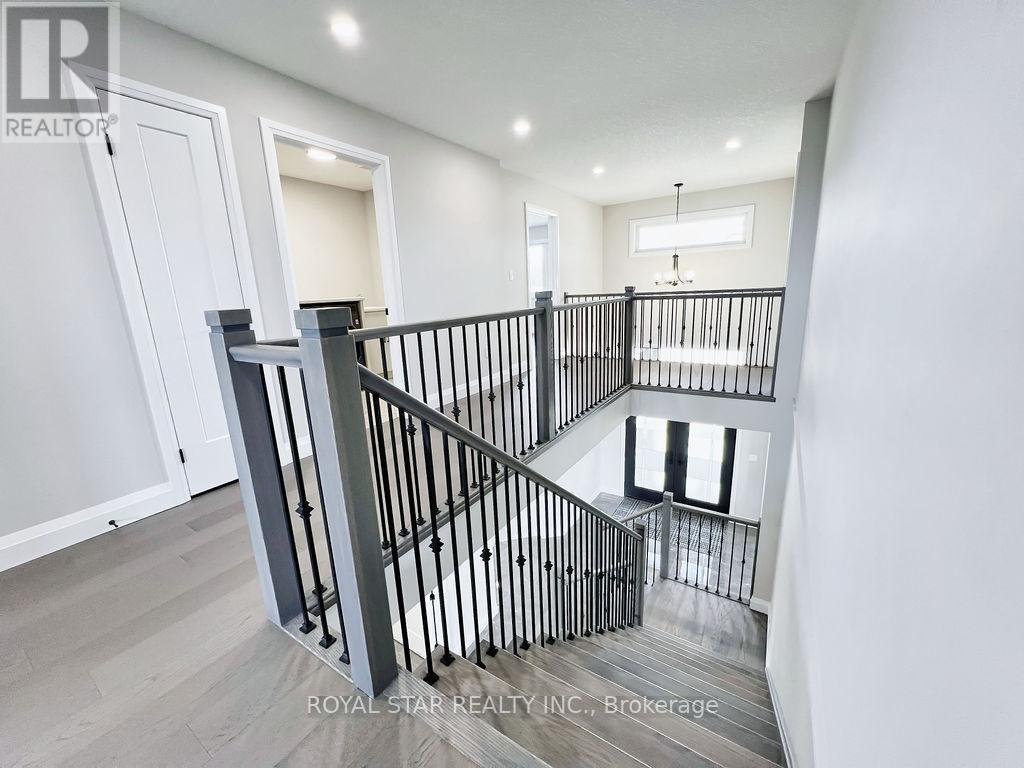 38 Charles Currie Crescent, Erin, ON - Indoor Photo Showing Other Room