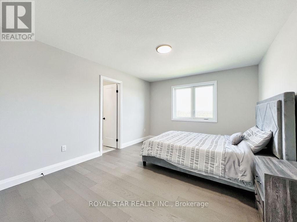 38 Charles Currie Crescent, Erin, ON - Indoor Photo Showing Bedroom