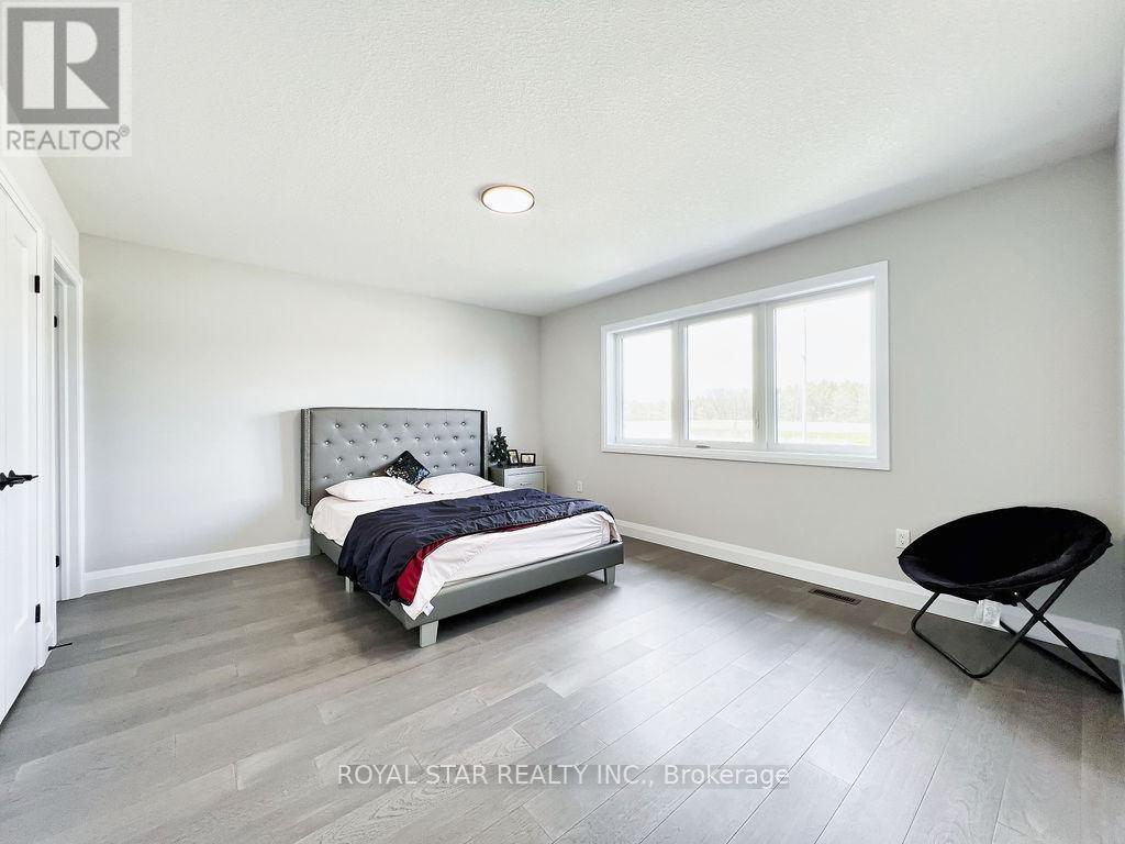 38 Charles Currie Crescent, Erin, ON - Indoor Photo Showing Bedroom