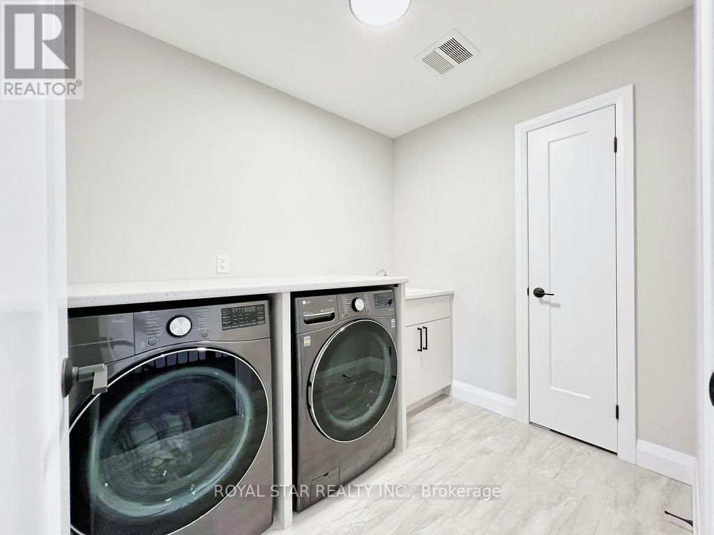 38 Charles Currie Crescent, Erin, ON - Indoor Photo Showing Laundry Room