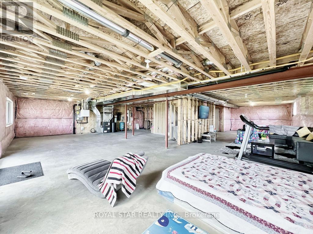 38 Charles Currie Crescent, Erin, ON - Indoor