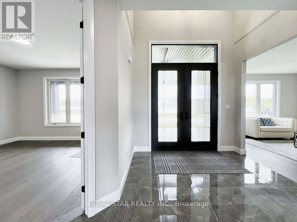 38 Charles Currie Crescent, Erin, ON - Indoor Photo Showing Other Room