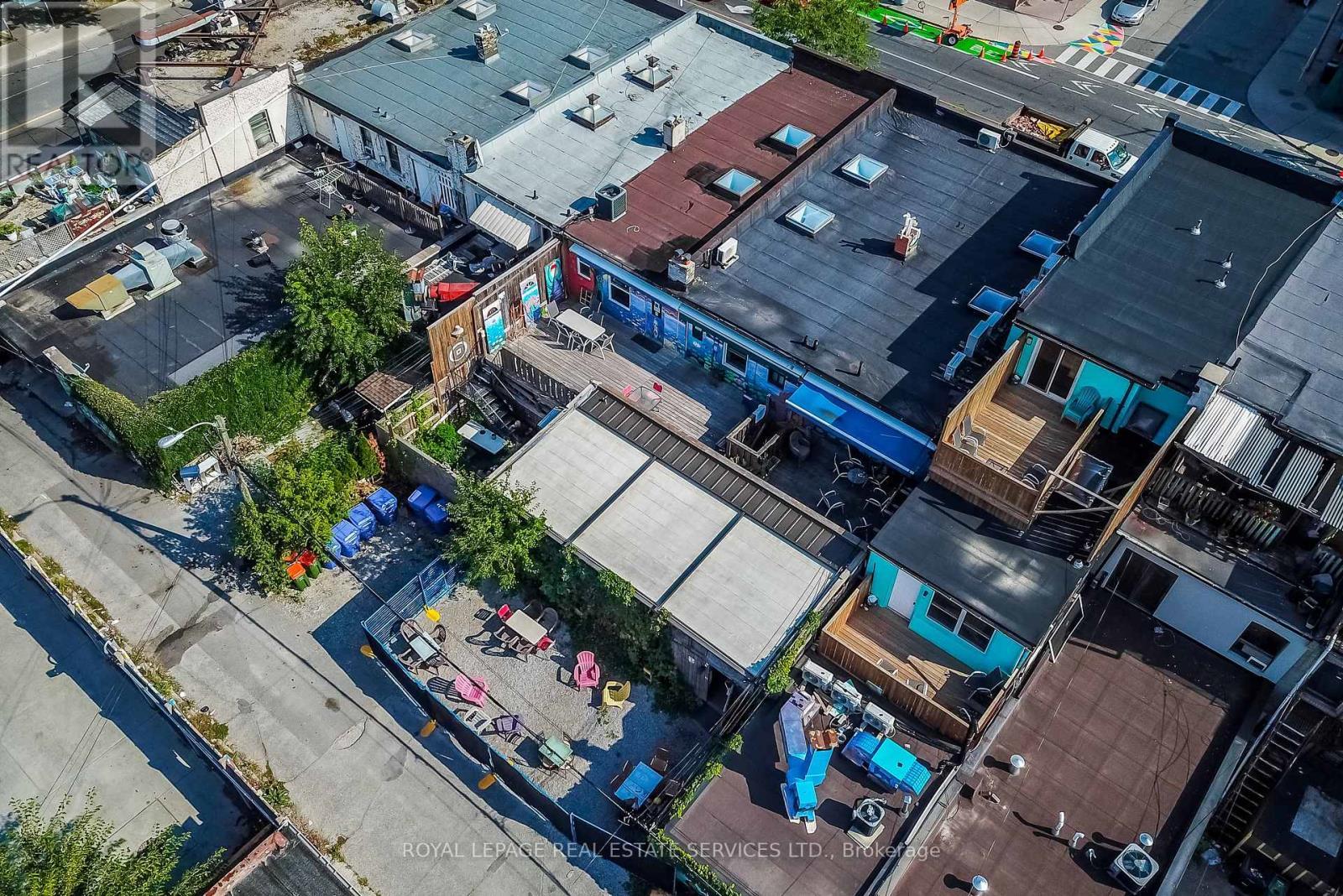 962-974 Danforth Avenue, Toronto, ON