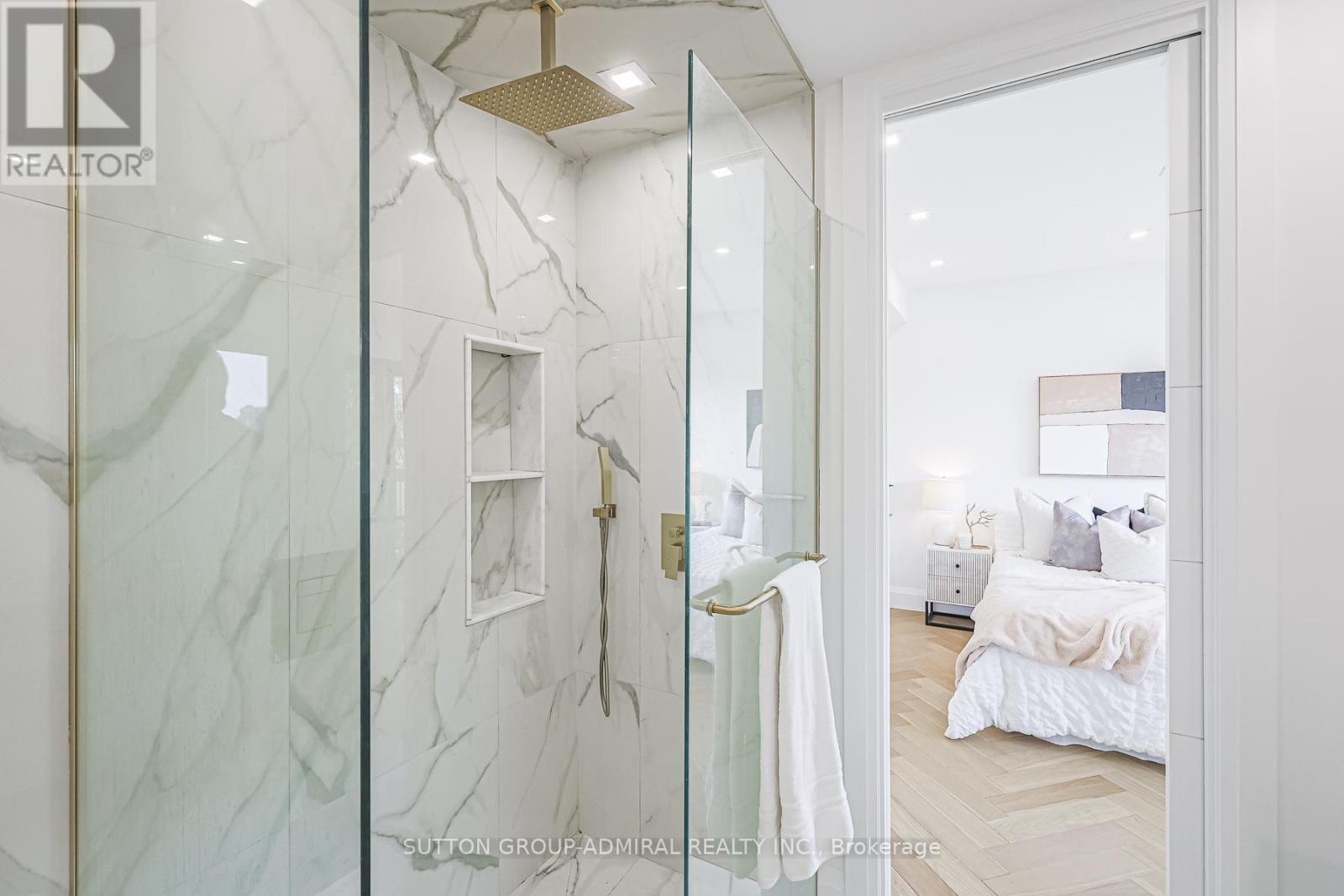 957 Dormer Street, Mississauga, ON - Indoor Photo Showing Bathroom