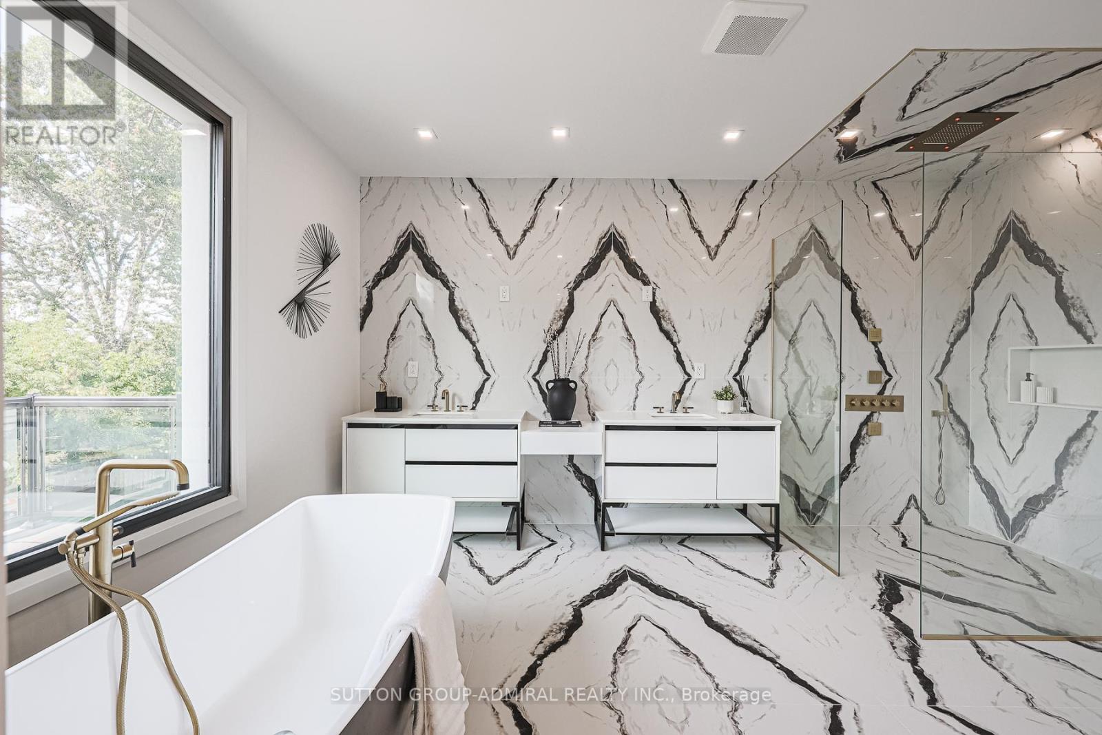 957 Dormer Street, Mississauga, ON - Indoor Photo Showing Bathroom