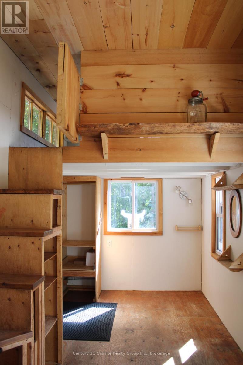 1295 Binscarth Trail, Dysart Et Al (Guilford), ON - Indoor Photo Showing Other Room