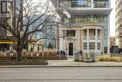 3909 - 426 UNIVERSITY AVENUE Toronto, ON M5G 1S9
