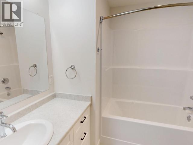 12-6730 Cranberry Street, Powell River, BC - Indoor Photo Showing Bathroom