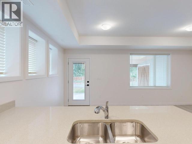 12-6730 Cranberry Street, Powell River, BC - Indoor Photo Showing Kitchen With Double Sink