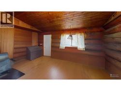 virtually defurnished -