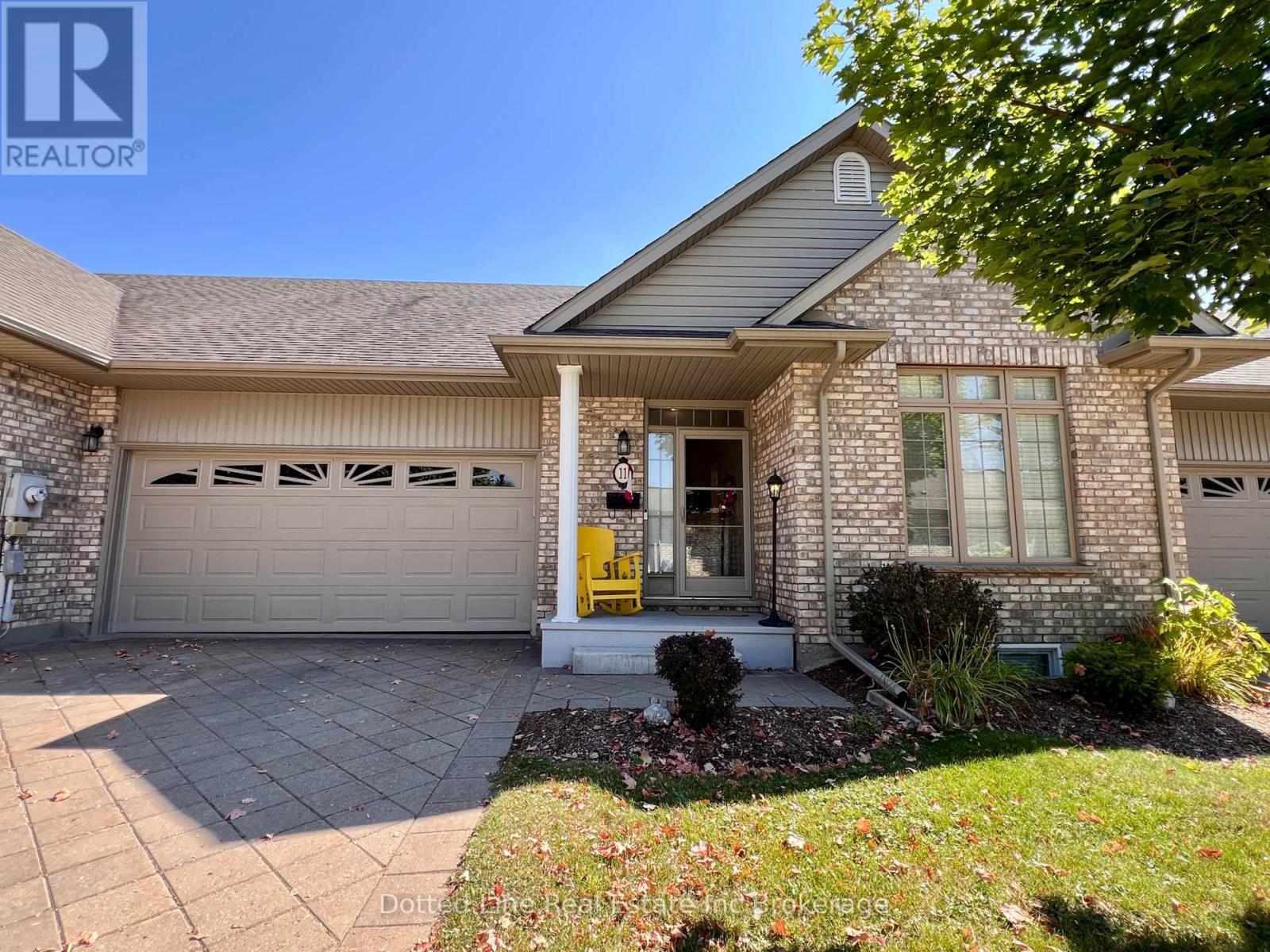 500 Lakeview Dr Unit 11 - 11 - 500 Lakeview Drive, Woodstock (Woodstock - North), ON - Outdoor