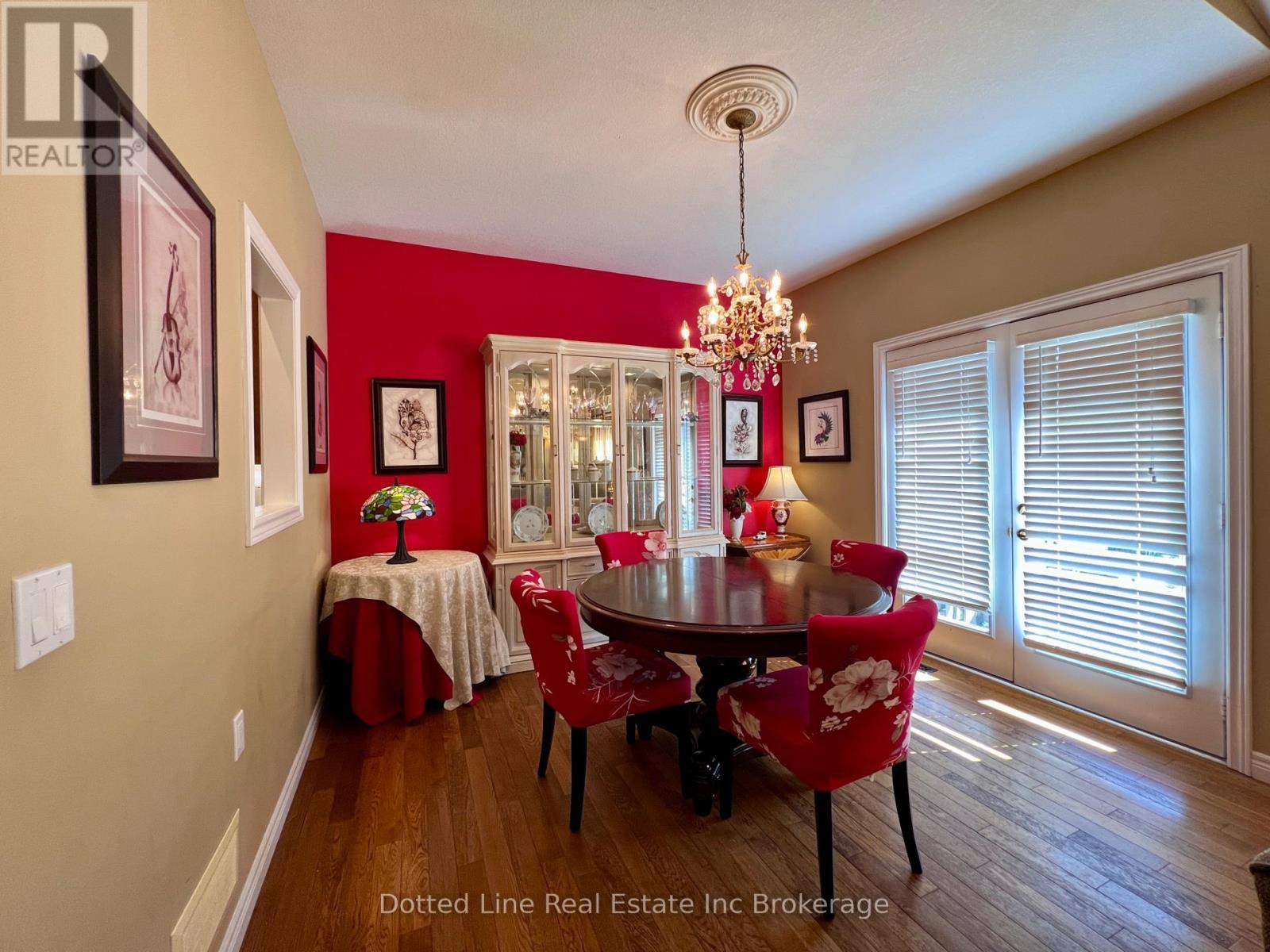 Dining Ro - 11 - 500 Lakeview Drive, Woodstock (Woodstock - North), ON - Indoor Photo Showing Dining Room