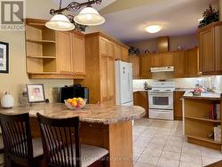 Kitchen with Breakfast Bar -