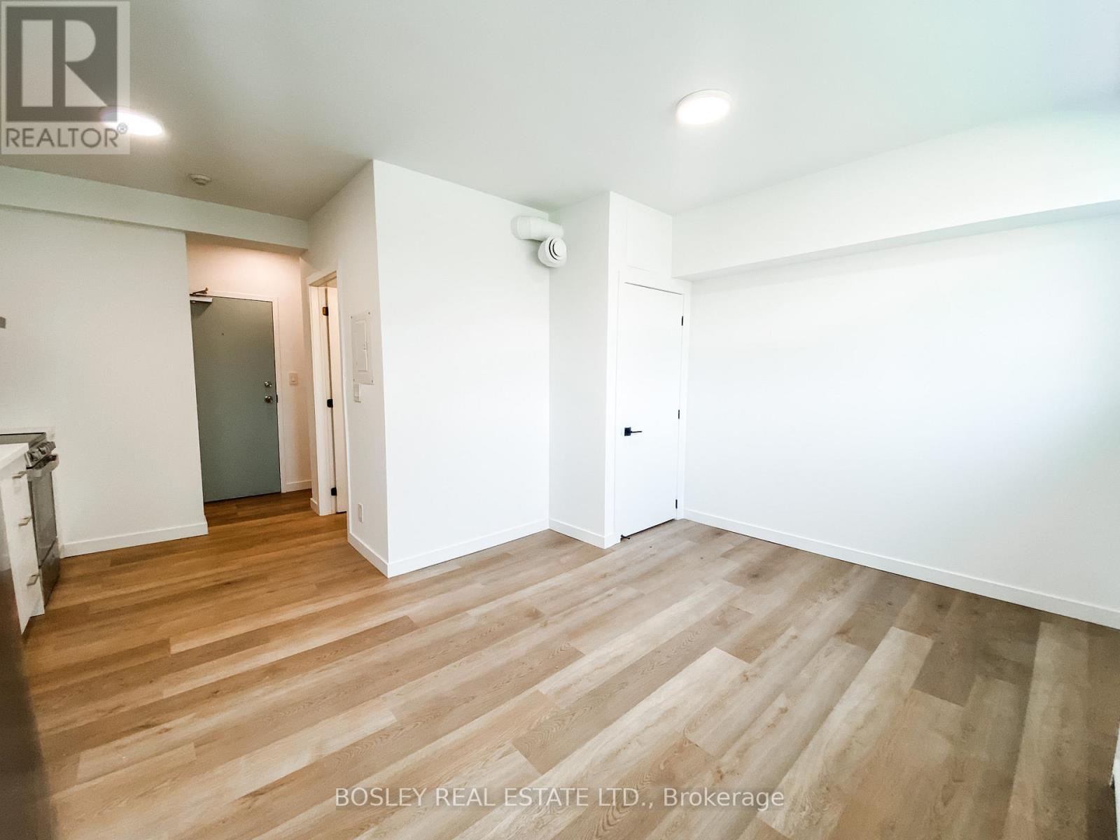 12 - 11 Calvington Drive, Toronto, ON - Indoor Photo Showing Other Room