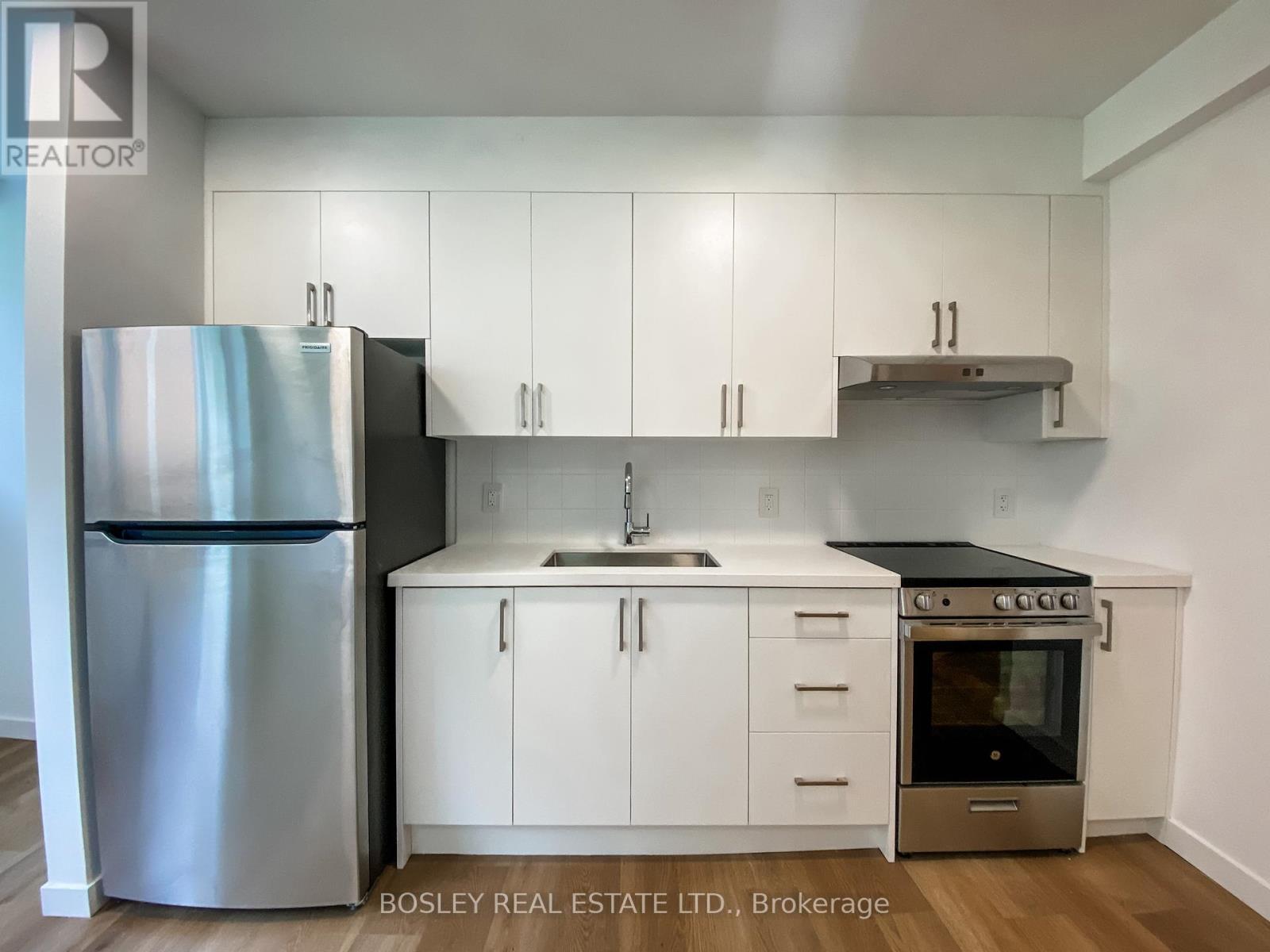 12 - 11 Calvington Drive, Toronto, ON - Indoor Photo Showing Kitchen With Stainless Steel Kitchen