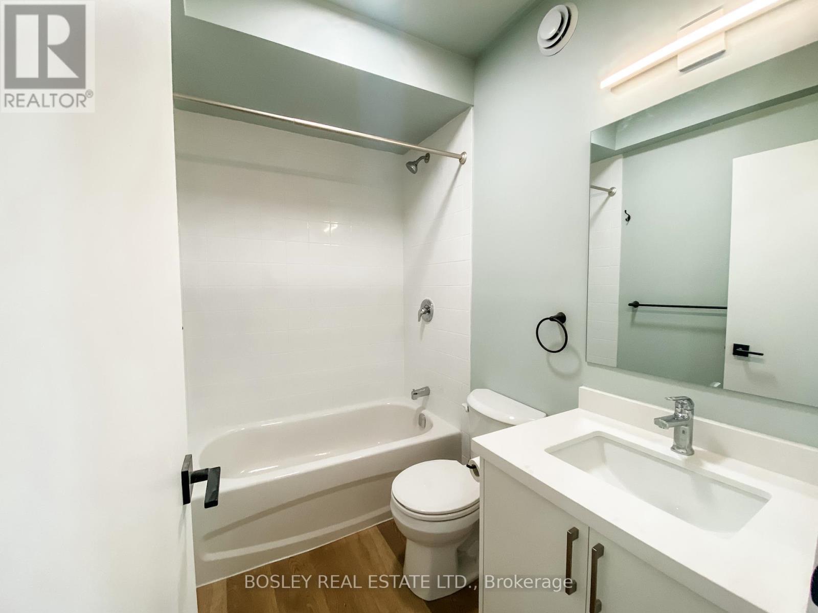 12 - 11 Calvington Drive, Toronto, ON - Indoor Photo Showing Bathroom