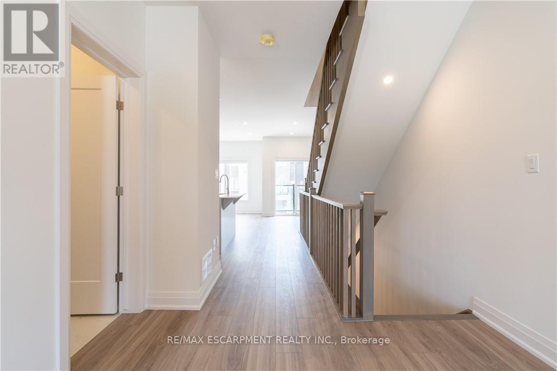 15 Raspberry Lane, Hamilton, ON - Indoor Photo Showing Other Room