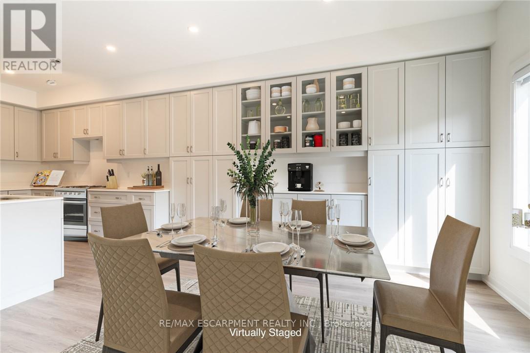 VIRTUALLY STAGED - 15 Raspberry Lane, Hamilton, ON - Indoor