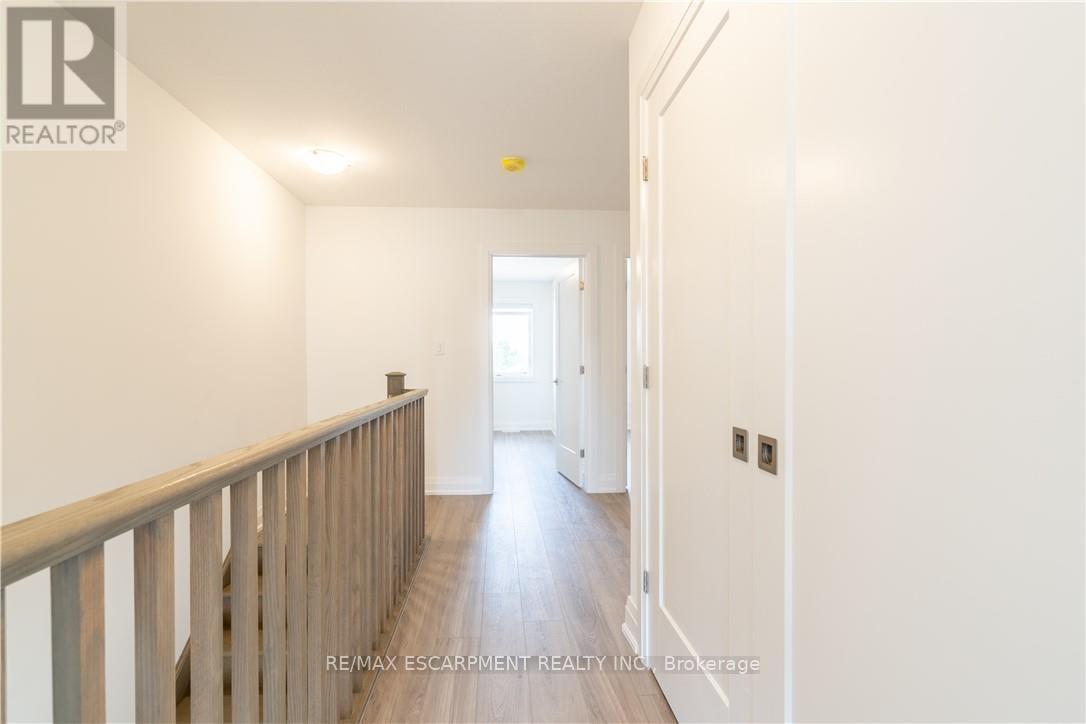 15 Raspberry Lane, Hamilton, ON - Indoor Photo Showing Other Room