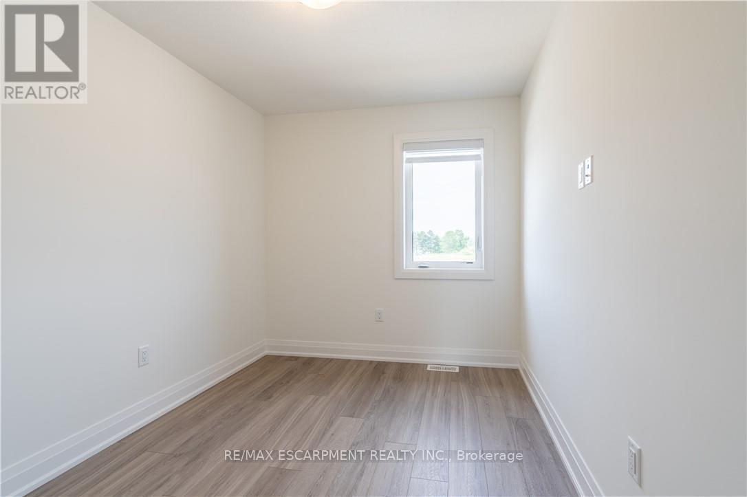 15 Raspberry Lane, Hamilton, ON - Indoor Photo Showing Other Room