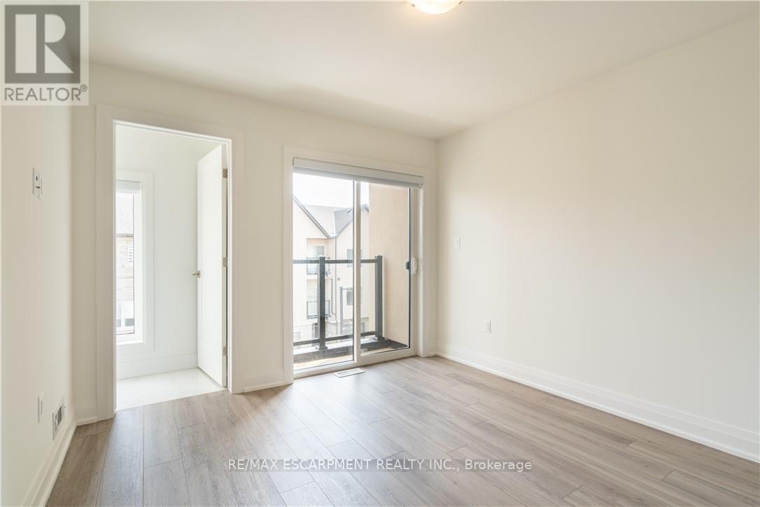 15 Raspberry Lane, Hamilton, ON - Indoor Photo Showing Other Room