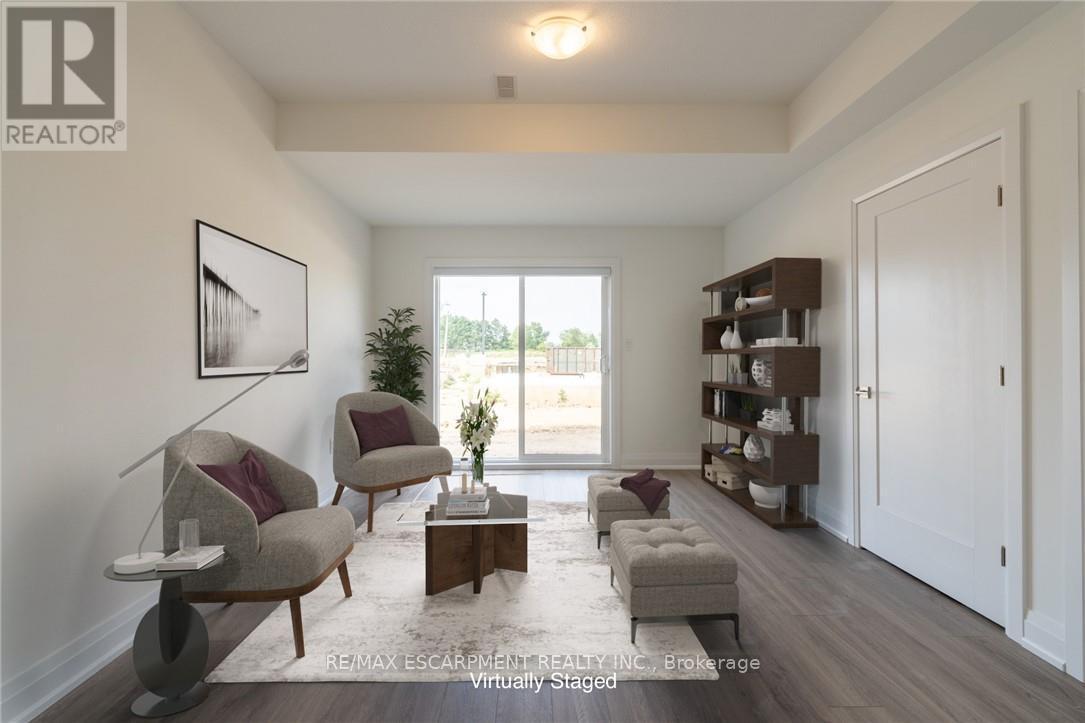 VIRTUALLY STAGED - 15 Raspberry Lane, Hamilton, ON - Indoor Photo Showing Living Room