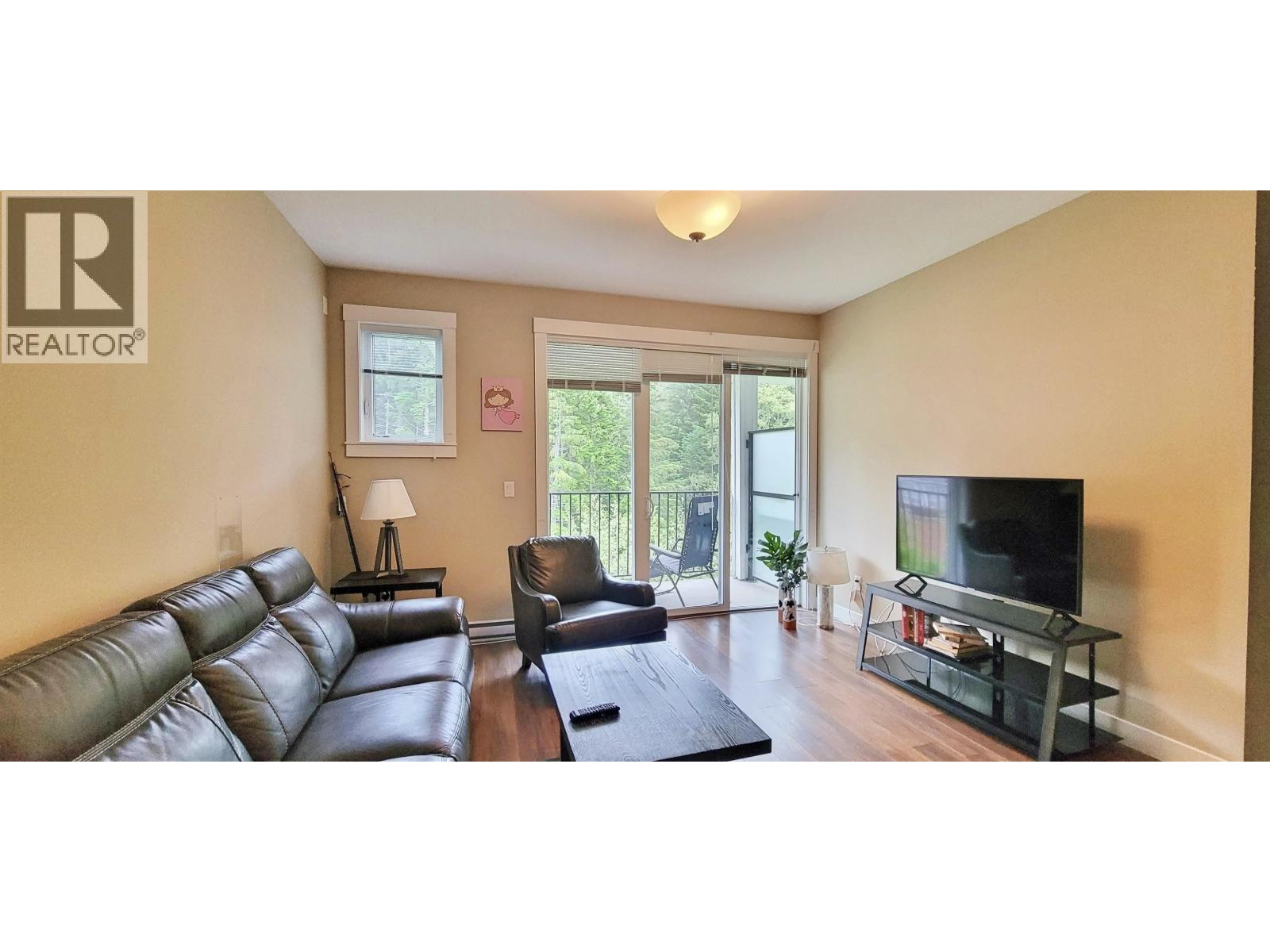 205 110 Baxter Avenue, Kitimat, BC - Indoor Photo Showing Living Room