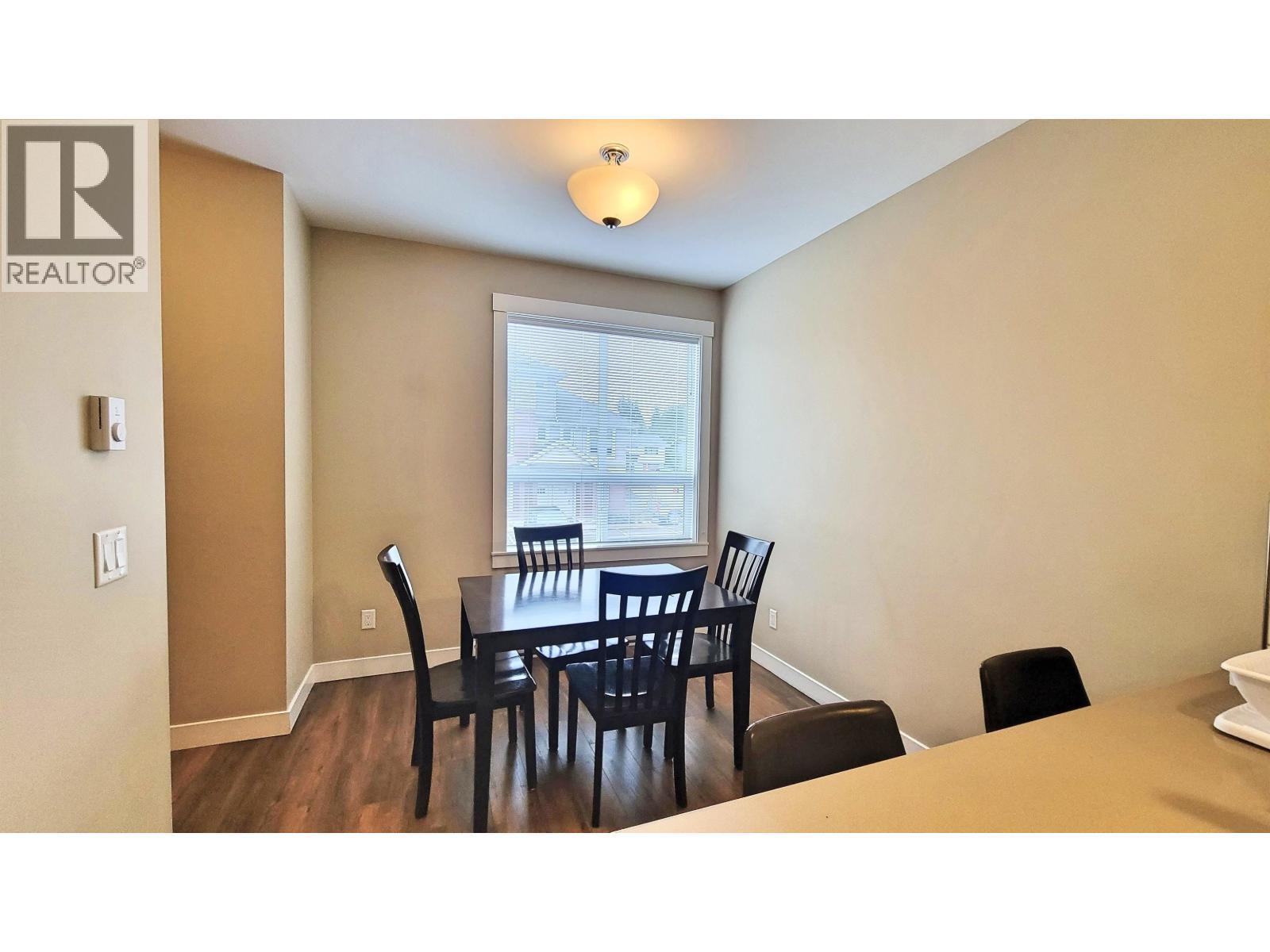 205 110 Baxter Avenue, Kitimat, BC - Indoor Photo Showing Dining Room