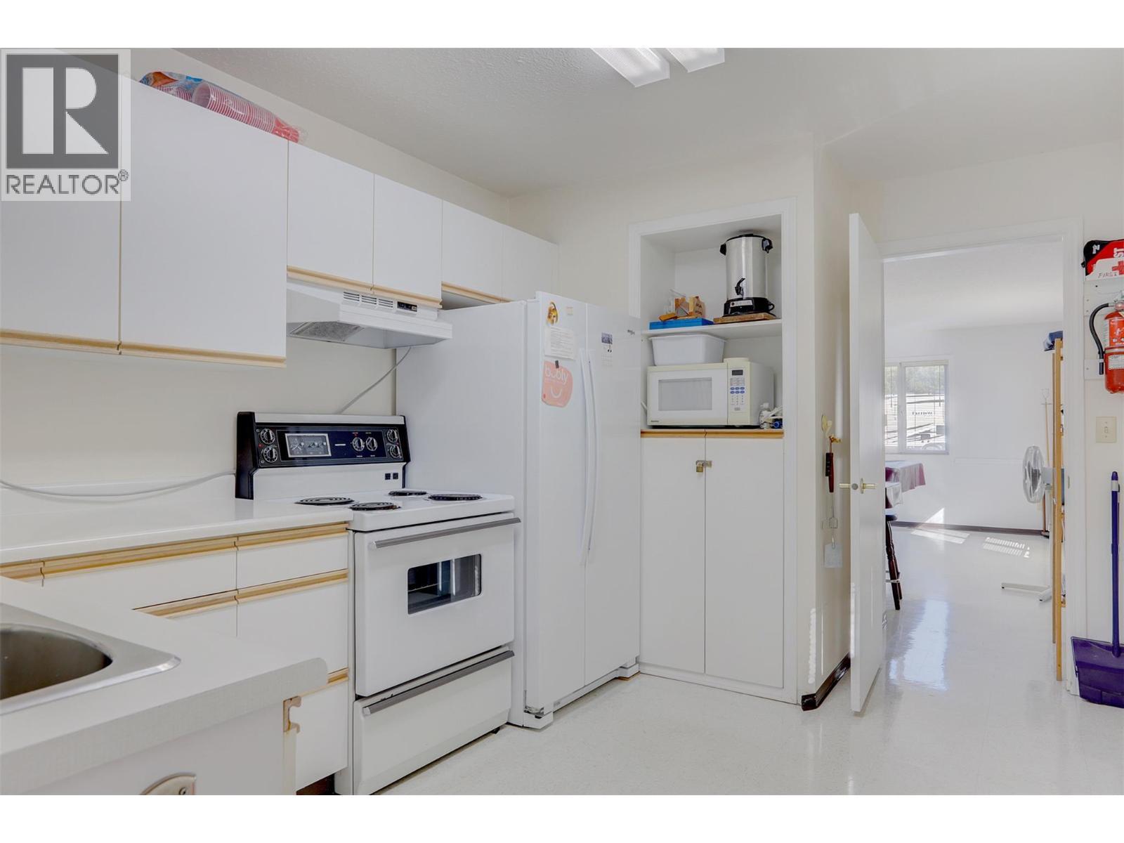 3900 27 Avenue Unit# 19, Vernon, BC - Indoor Photo Showing Kitchen