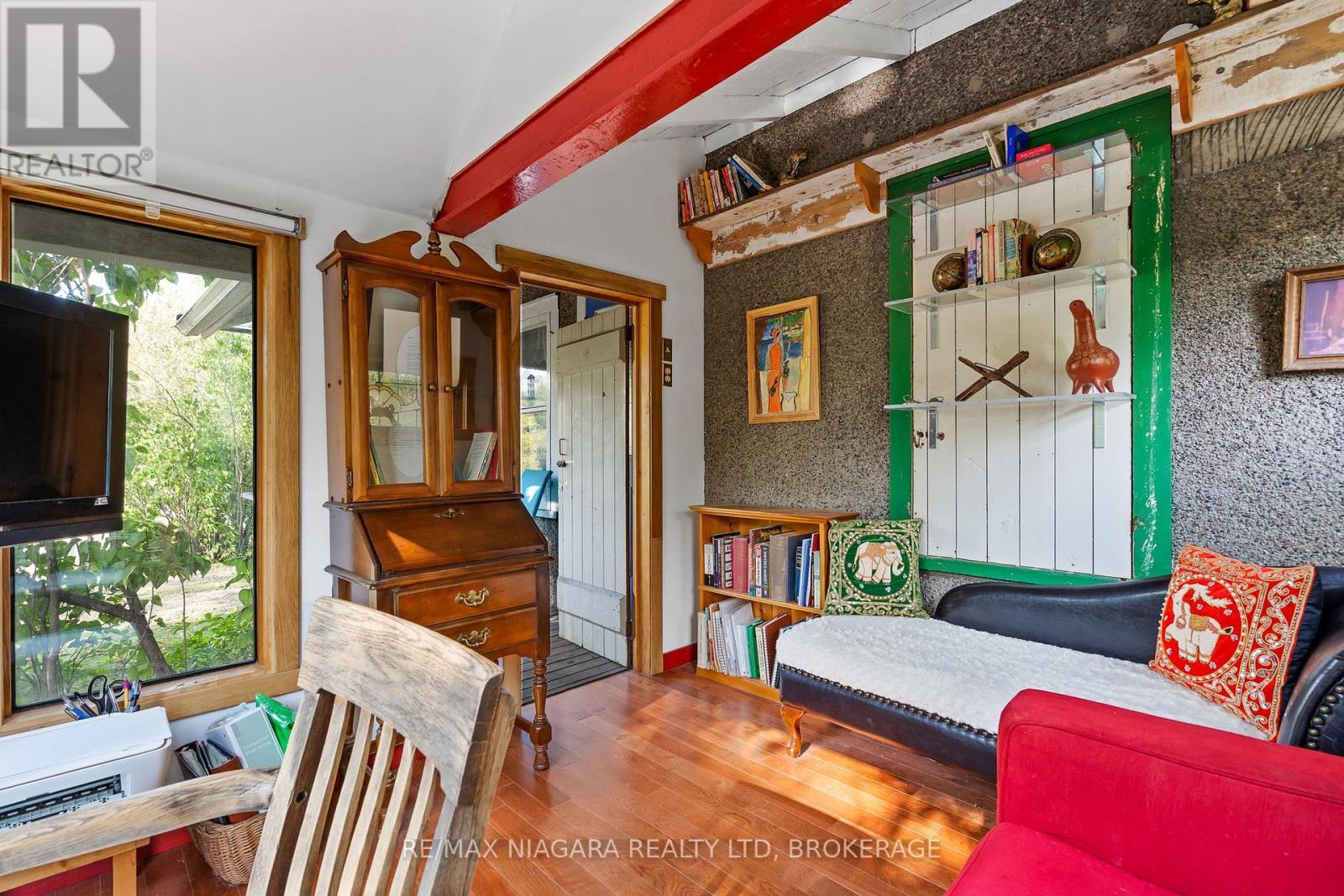 105 Weir Road, Port Colborne (Main Street), ON - Indoor