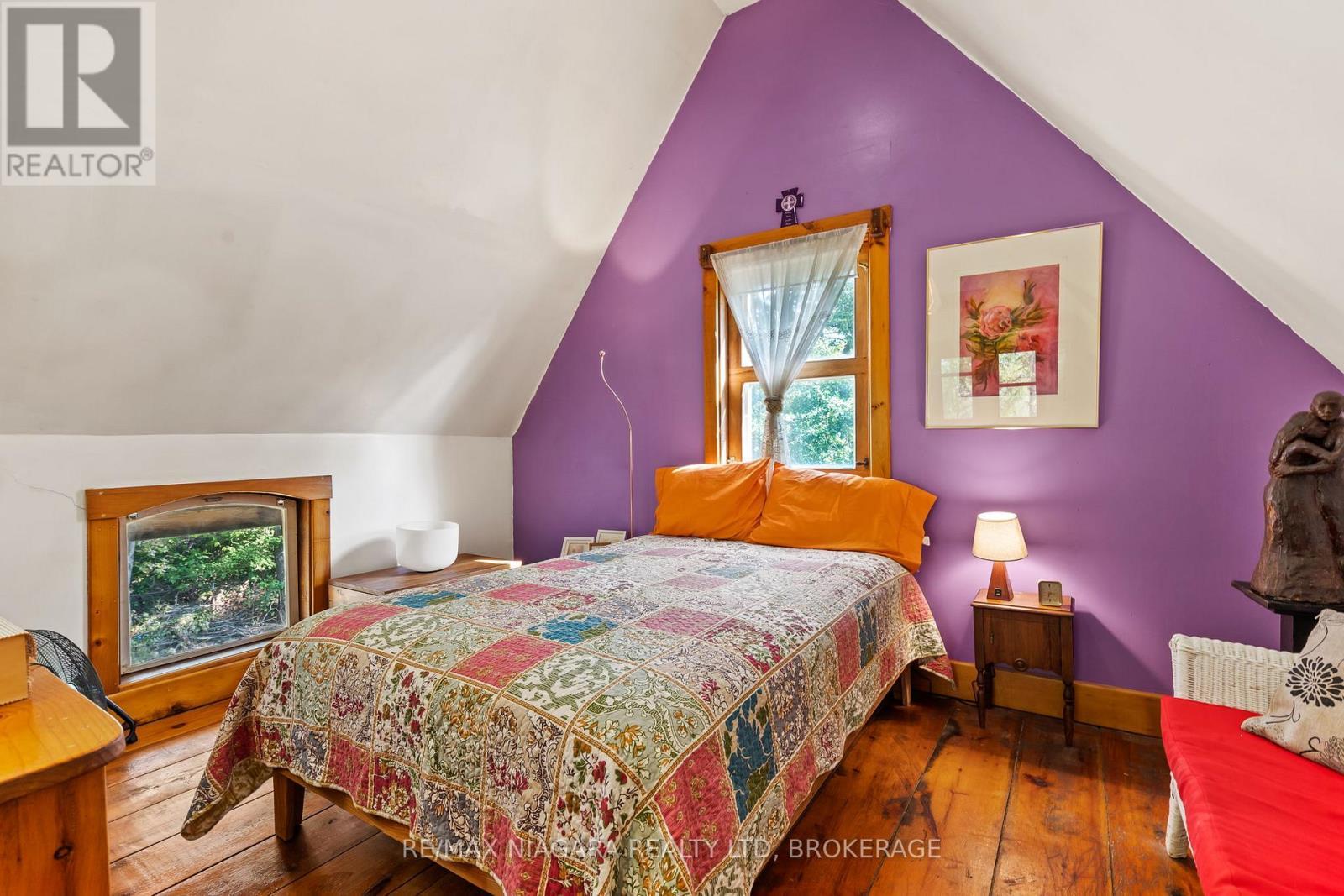 105 Weir Road, Port Colborne (Main Street), ON - Indoor Photo Showing Bedroom